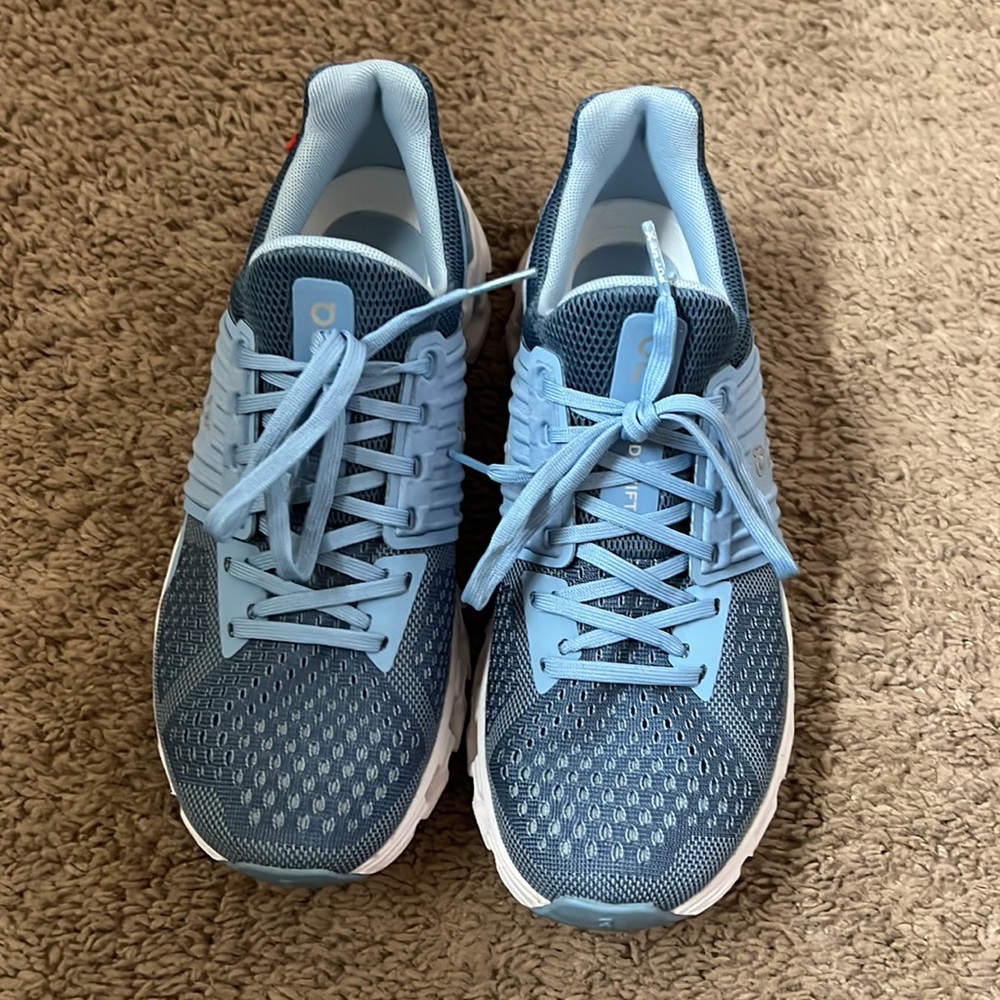 cloudswift PR sneakers in color lake/sky worn twice brand new - Picture 6 of 8